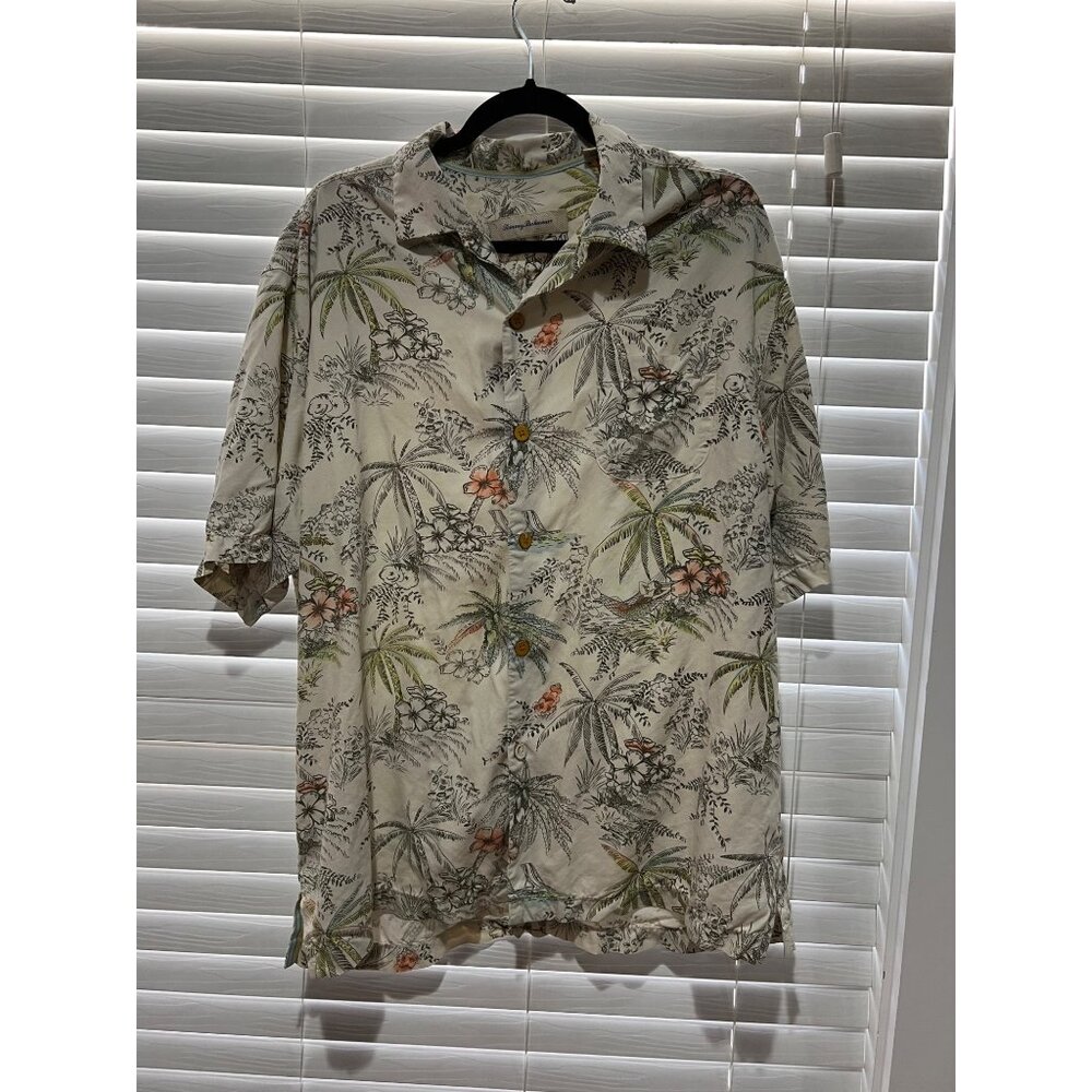 Tommy Bahama 100% Silk Floral Short Sleeve Button Up Shirt - Size L